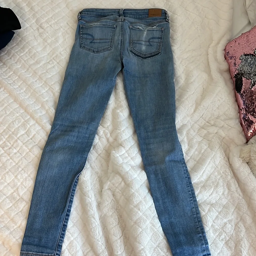 DONATED - American Eagle Skinny Jeans - Picture 4 of 6